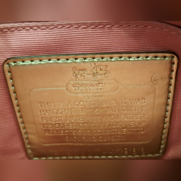 Coach wristlet - Picture 3 of 5